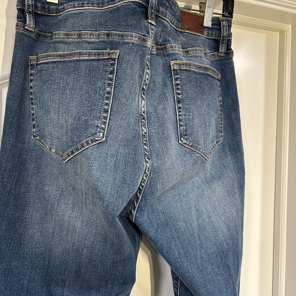 Lands End Denim Skinny Leg Jean Sz 14 Tall - Picture 3 of 11
